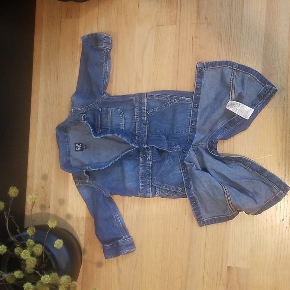 Baby GAP Denim  Overalls Coverall Jumpsuit  Romper one piece size 12-18 months - Picture 7 of 10